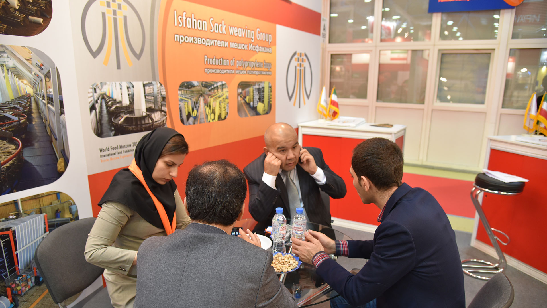 نمایشگاه روسیه - گروه صنایع کیسه بافی اصفهان